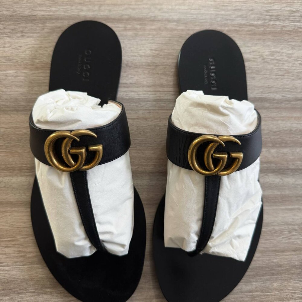 Gucci WOMEN'S THONG SANDAL WITH DOUBLE G